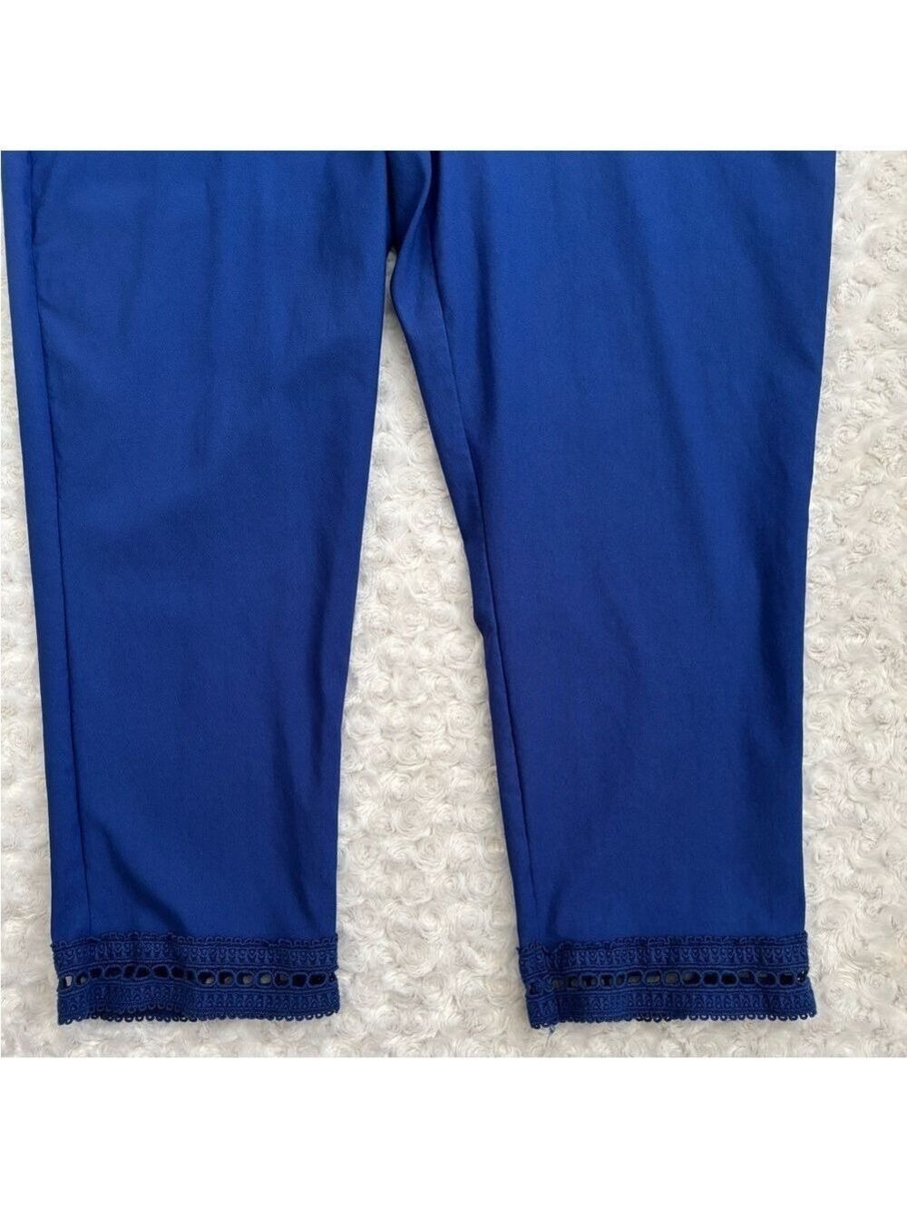 Chico's Royal Blue Cropped Pants Size 16 Lace Trim EUC - Picture 3 of 10